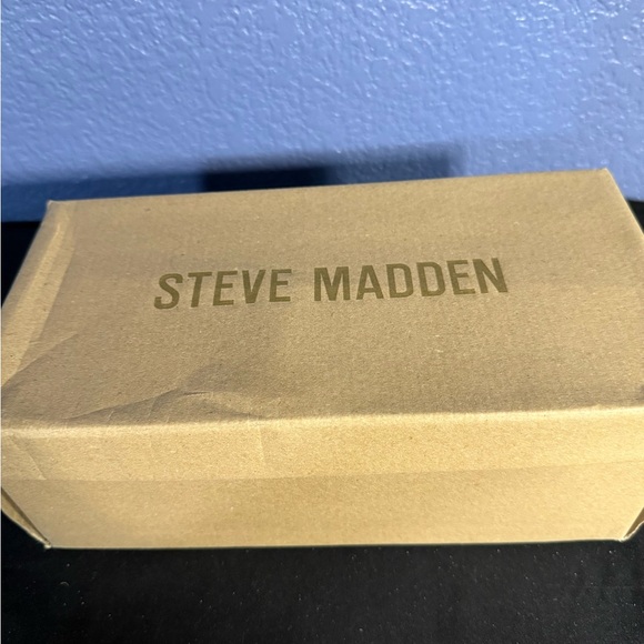 Steve Madden Idolized Wedge - Picture 8 of 8